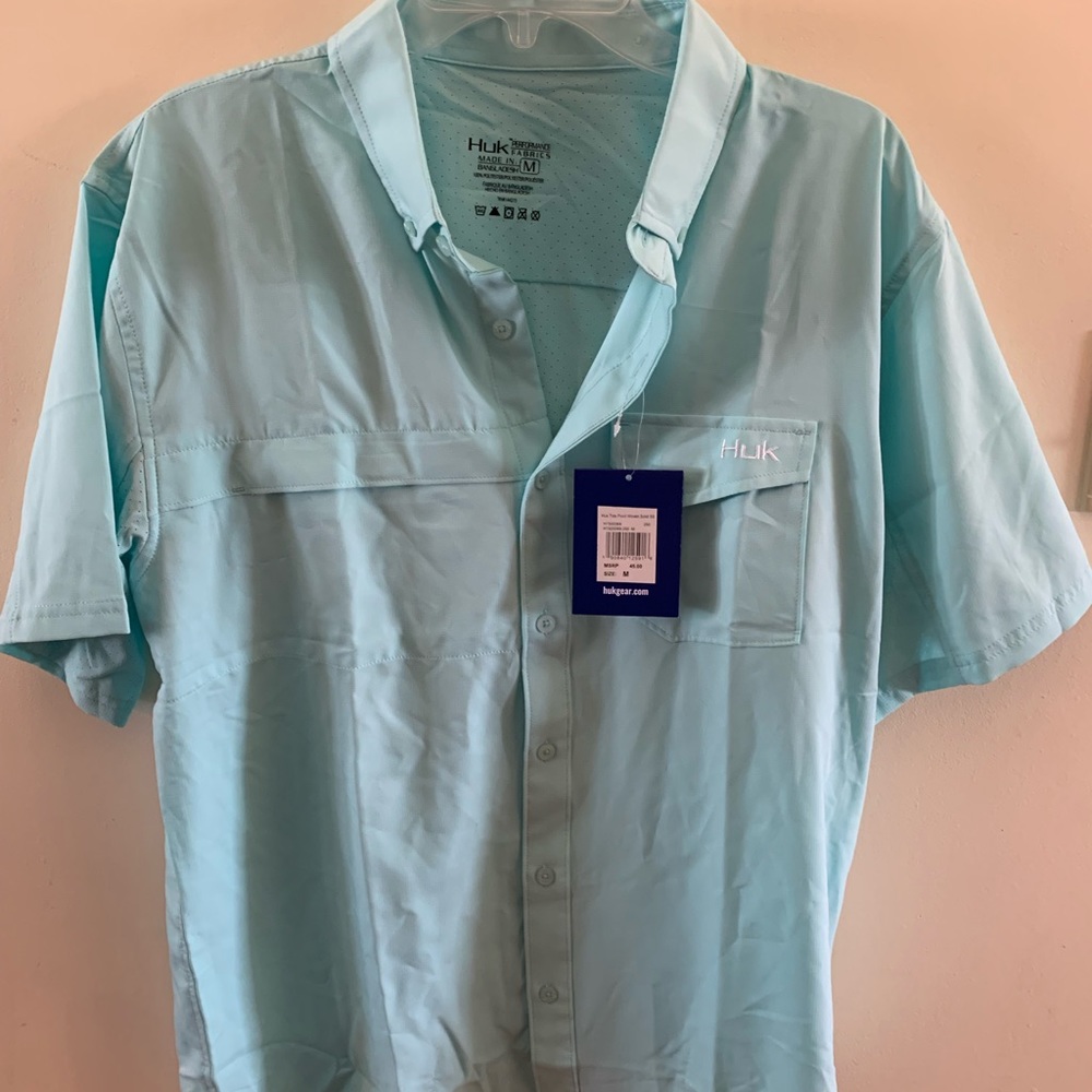 Huk Men’s Short Sleeve Shirt. NWT